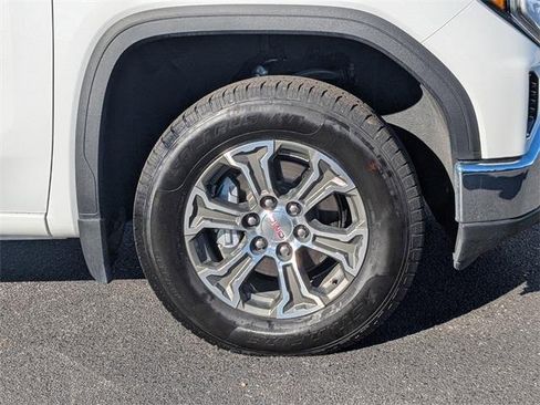 Used 2025 GMC Sierra 1500 SLT image 11