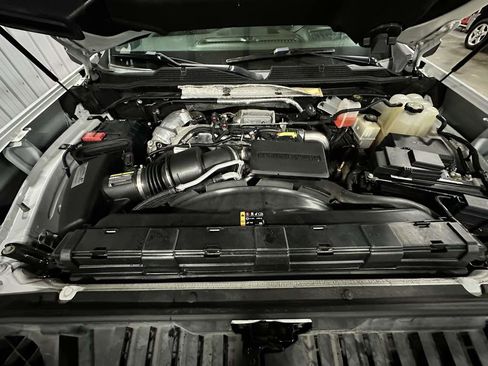 Used 2020 Chevrolet Silverado 2500 High Country w/ Z71 Off-Road Package image 18