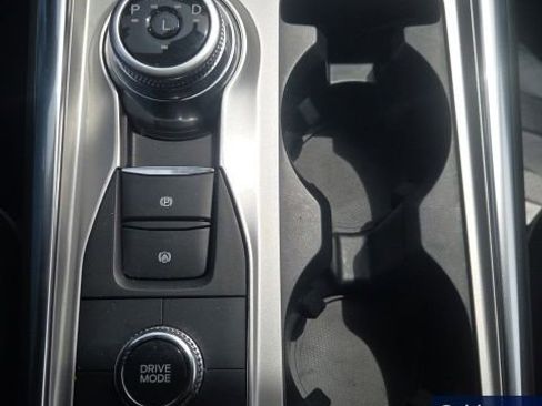 Used 2023 Ford Explorer XLT w/ Equipment Group 202A AWD/4WD image 37