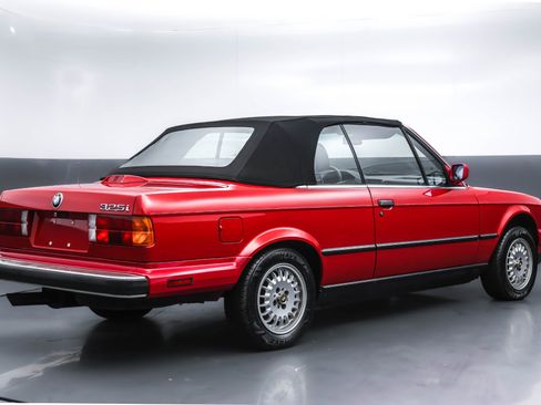 Used 1987 BMW 325i Convertible image 29