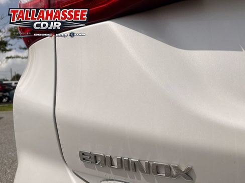 Used 2018 Chevrolet Equinox LT w/ Sun & Infotainment Package FWD image 5