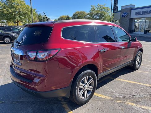 Used 2017 Chevrolet Traverse LT image 5