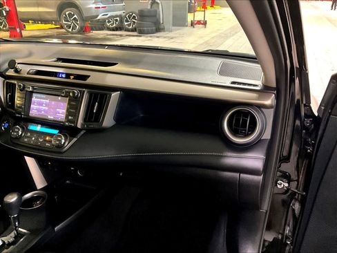 Used 2014 Toyota RAV4 Limited w/ Technology Package image 13