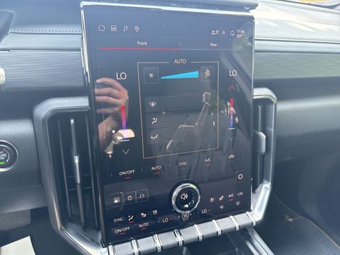 New 2026 GMC Acadia AT4 w/ Luxury Package AWD/4WD image 17