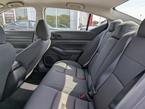 Certified 2025 Nissan Altima 2.5 S FWD image 14