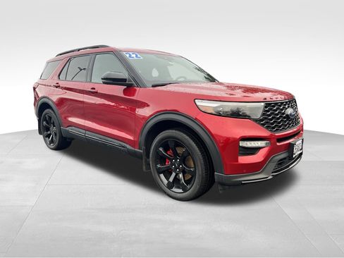 Used 2022 Ford Explorer ST w/ ST Street Pack image 3