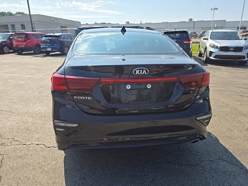 Certified 2021 Kia Forte LXS FWD image 7