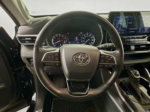 Certified 2021 Toyota Highlander Platinum image 11