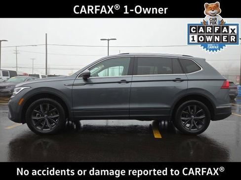 Certified 2024 Volkswagen Tiguan SE image 3