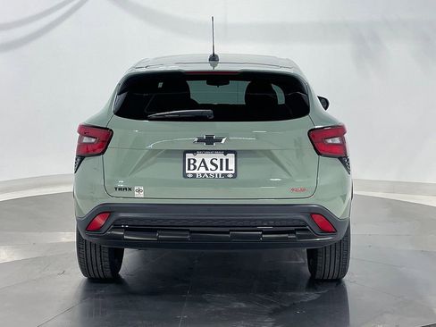 Used 2024 Chevrolet Trax RS w/ Driver Confidence Package FWD image 12
