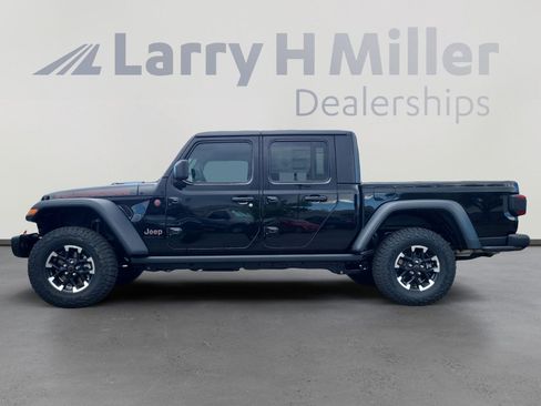 New 2025 Jeep Gladiator Rubicon w/ Convenience Group image 2