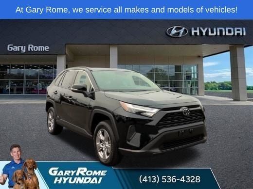Used 2025 Toyota RAV4 XLE w/ Convenience Package AWD/4WD image 2
