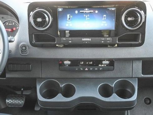 New 2025 Mercedes-Benz Sprinter 2500 image 13