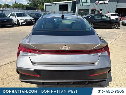 Used 2025 Hyundai Elantra SEL FWD image 6