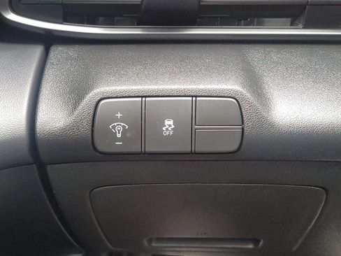 Certified 2025 Hyundai Elantra Sport w/ Cargo Package image 24