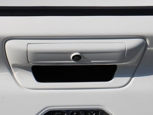 Used 2022 RAM 1500 Big Horn AWD/4WD image 46