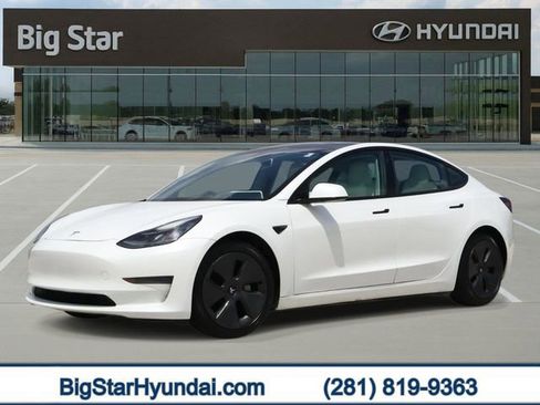 Used 2021 Tesla Model 3 Standard Range Plus RWD image 1