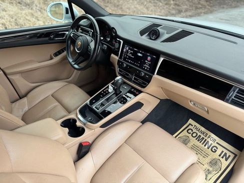 Used 2022 Porsche Macan image 19