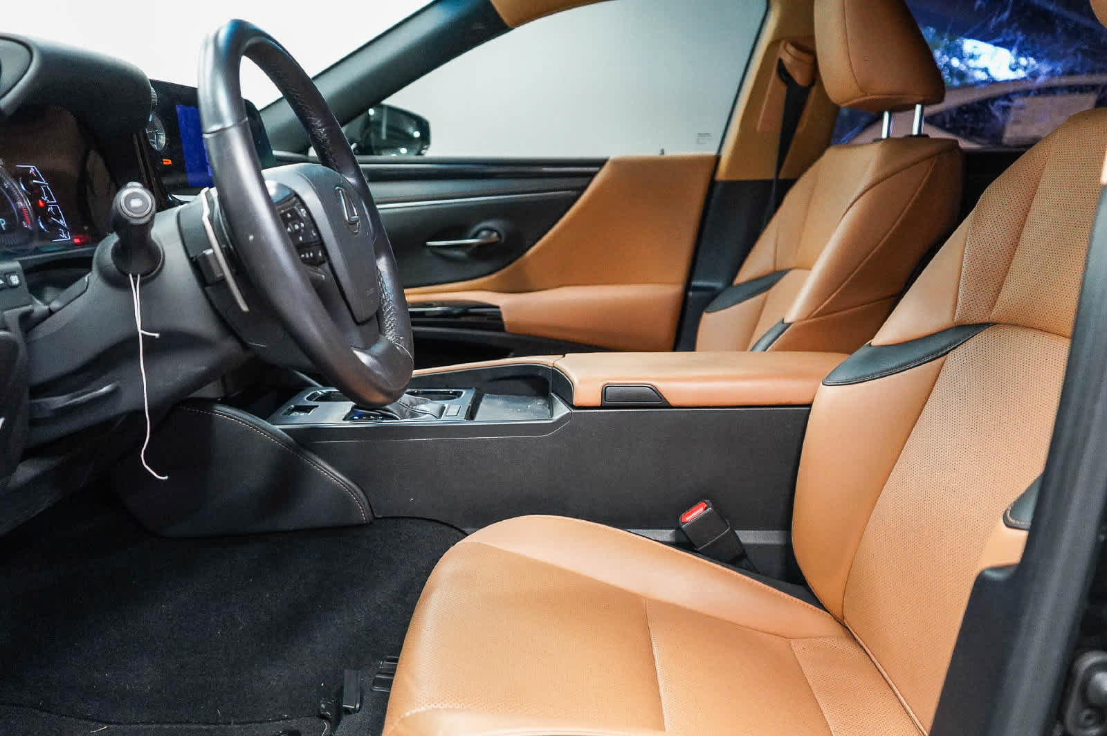 Used 2024 Lexus ES 350 w/ Accessory Package (Z2) FWD image 19