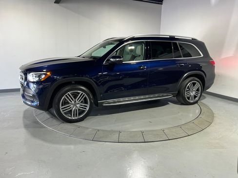 Used 2022 Mercedes-Benz GLS 450 4MATIC image 4