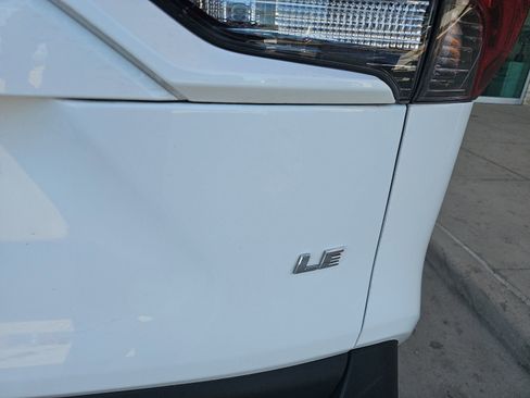 Used 2022 Toyota RAV4 LE FWD image 14