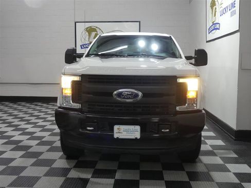 Used 2017 Ford F250 XL AWD/4WD image 2