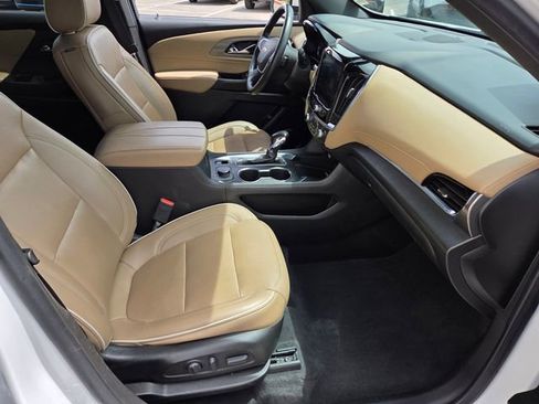 Certified 2022 Chevrolet Traverse Premier w/ LPO, Cargo Package FWD image 15
