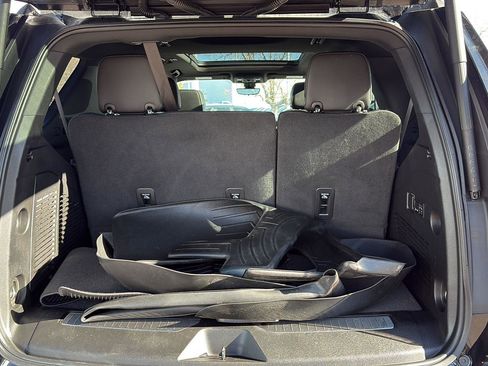 Used 2022 Chevrolet Tahoe High Country image 7