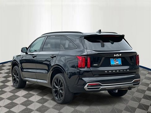 Used 2022 Kia Sorento SX image 4