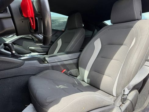 Used 2018 Chevrolet Camaro SS image 10