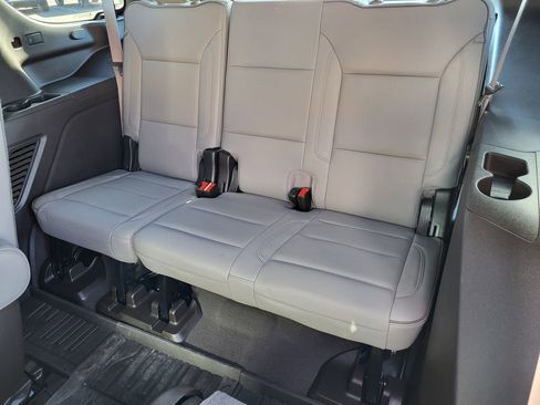 Used 2022 GMC Yukon SLT w/ SLT Luxury Package image 20