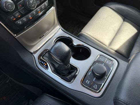 Used 2021 Jeep Grand Cherokee High Altitude AWD/4WD image 23