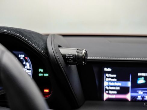 Used 2021 Lexus LC 500 Coupe w/ Performance Package RWD image 42