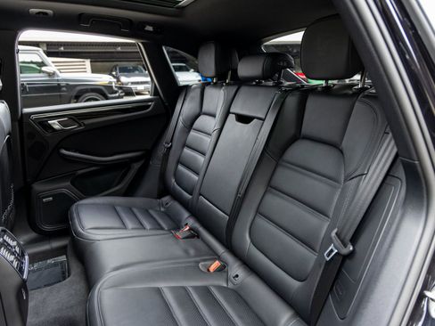 Used 2025 Porsche Macan S image 43