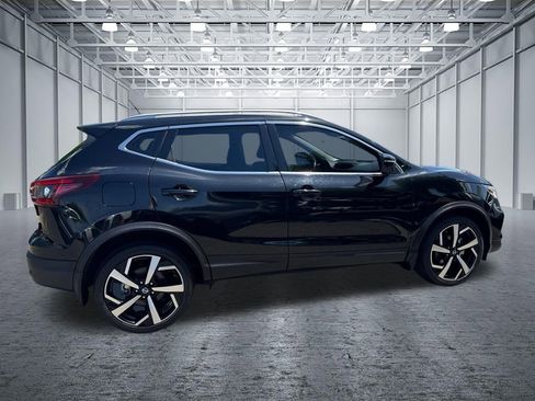 Used 2022 Nissan Rogue Sport SL w/ Premium Package image 8