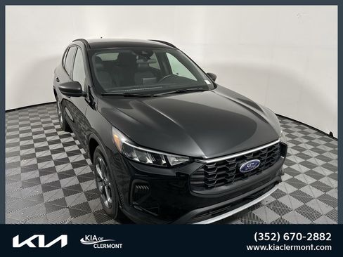 Used 2025 Ford Escape ST-Line FWD image 1