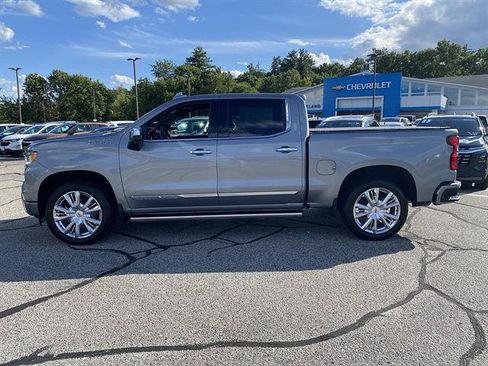 Used 2025 Chevrolet Silverado 1500 High Country AWD/4WD image 41