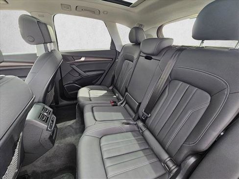 Certified 2023 Audi Q5 2.0T Premium Plus w/ Premium Plus Package AWD/4WD image 15