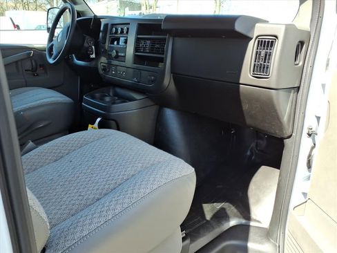 New 2026 GMC Savana 2500 w/ Driver Convenience Package image 9