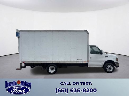 Used 2011 Ford E-350 and Econoline 350 Super Duty w/ Payload Pkg RWD image 9