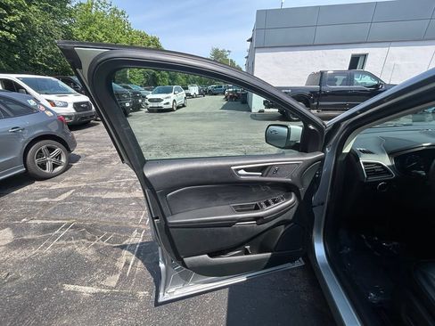 Used 2024 Ford Edge SEL AWD/4WD image 12
