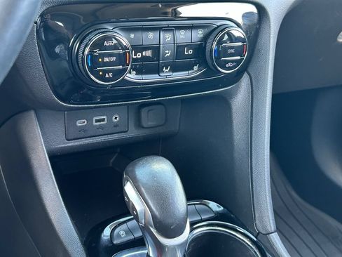 Used 2023 Buick Encore GX Select w/ Experience Buick Package FWD image 29