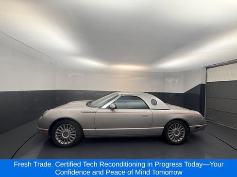 Used 2004 Ford Thunderbird RWD image 2