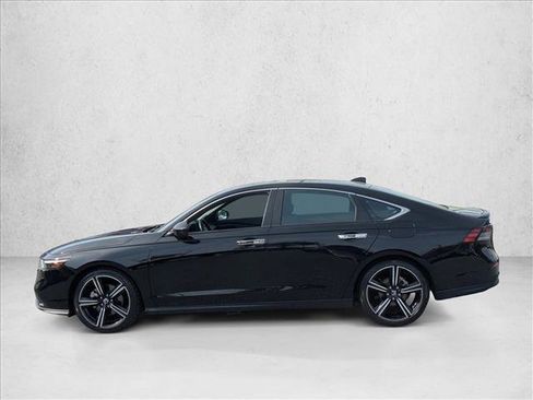 Used 2025 Honda Accord Sport image 4