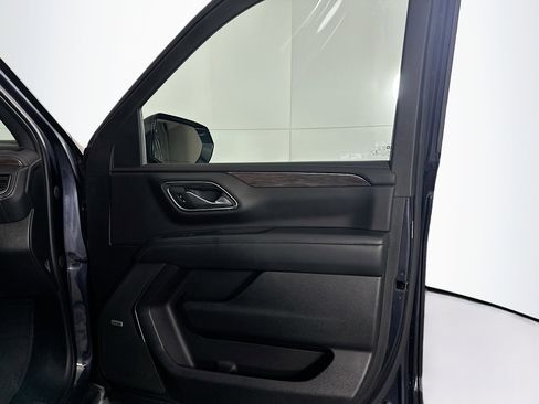Used 2022 Chevrolet Tahoe LT w/ Luxury Package AWD/4WD image 35