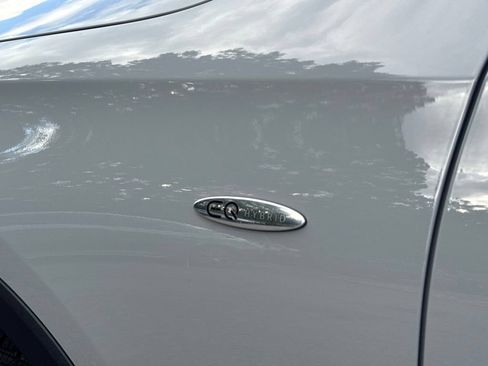 Used 2025 Mercedes-Benz GLC 350e 4MATIC image 12