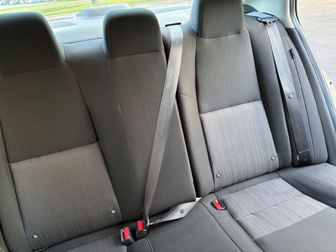 Used 2025 Nissan Sentra SV FWD image 32