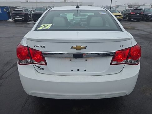 Used 2016 Chevrolet Cruze LT w/ Technology Package image 6