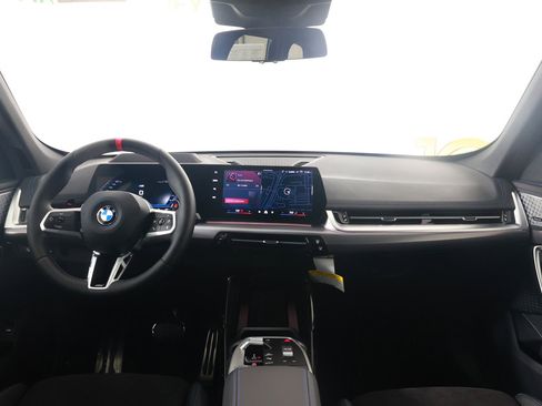 Certified 2025 BMW X1 M35i w/ Premium Package image 13