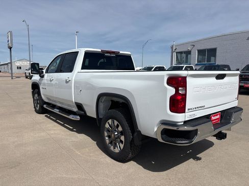 Used 2026 Chevrolet Silverado 3500 LT AWD/4WD image 3